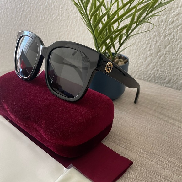 New , Gucci women's GG0034SAN 55mm sunglasses - Picture 12 of 15